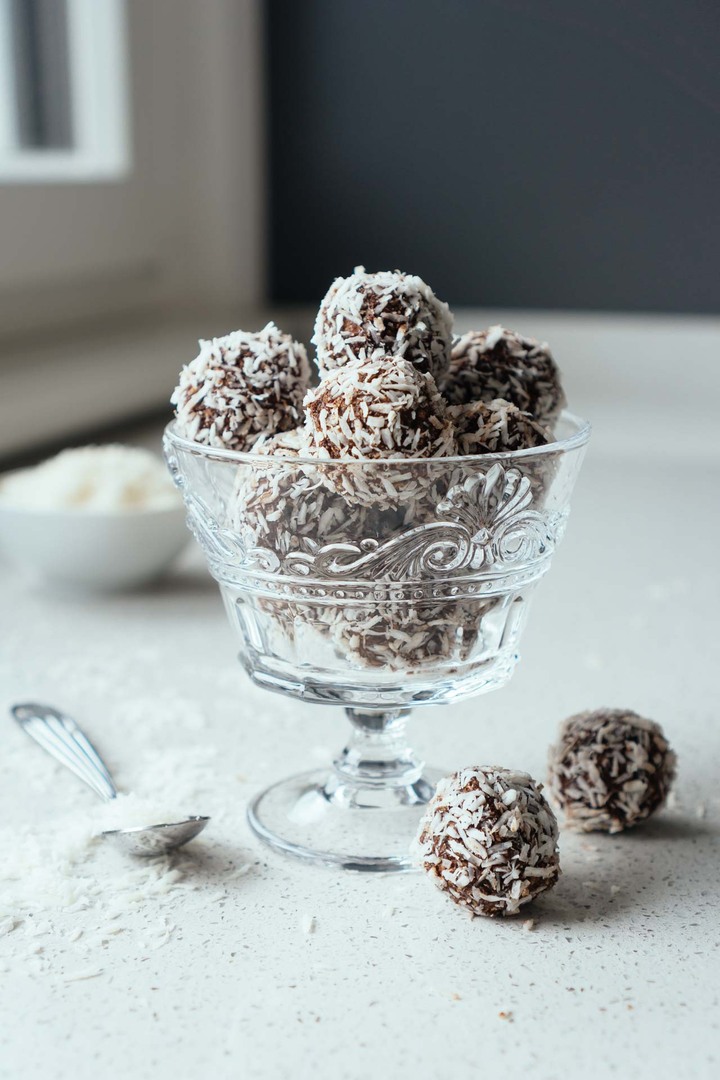 Titelbild zu Chokladbollar — Swedish Oatmeal & Chocolate Balls